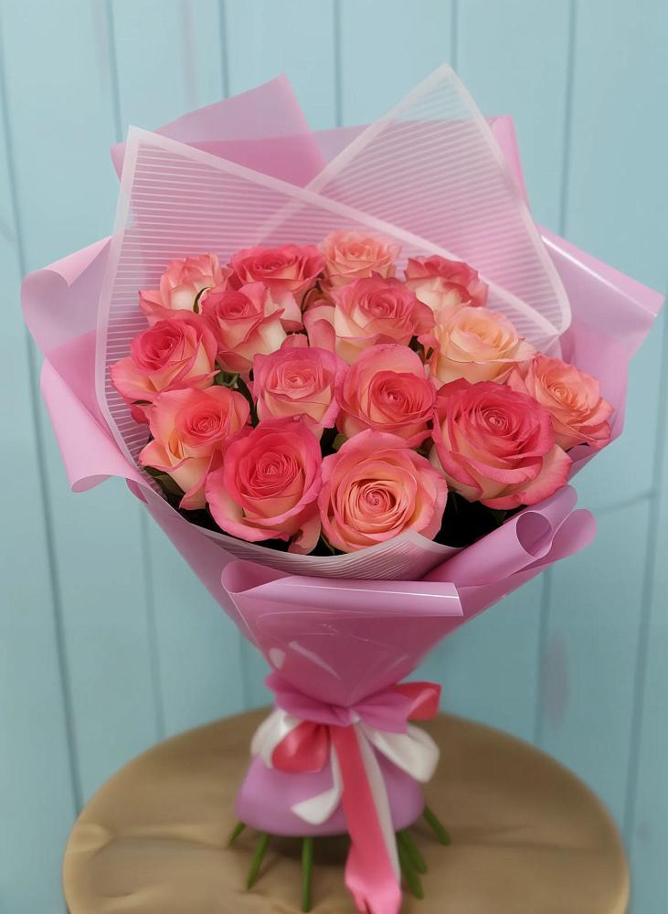 Букет 15 Розовых роз Равель в Бакшеево