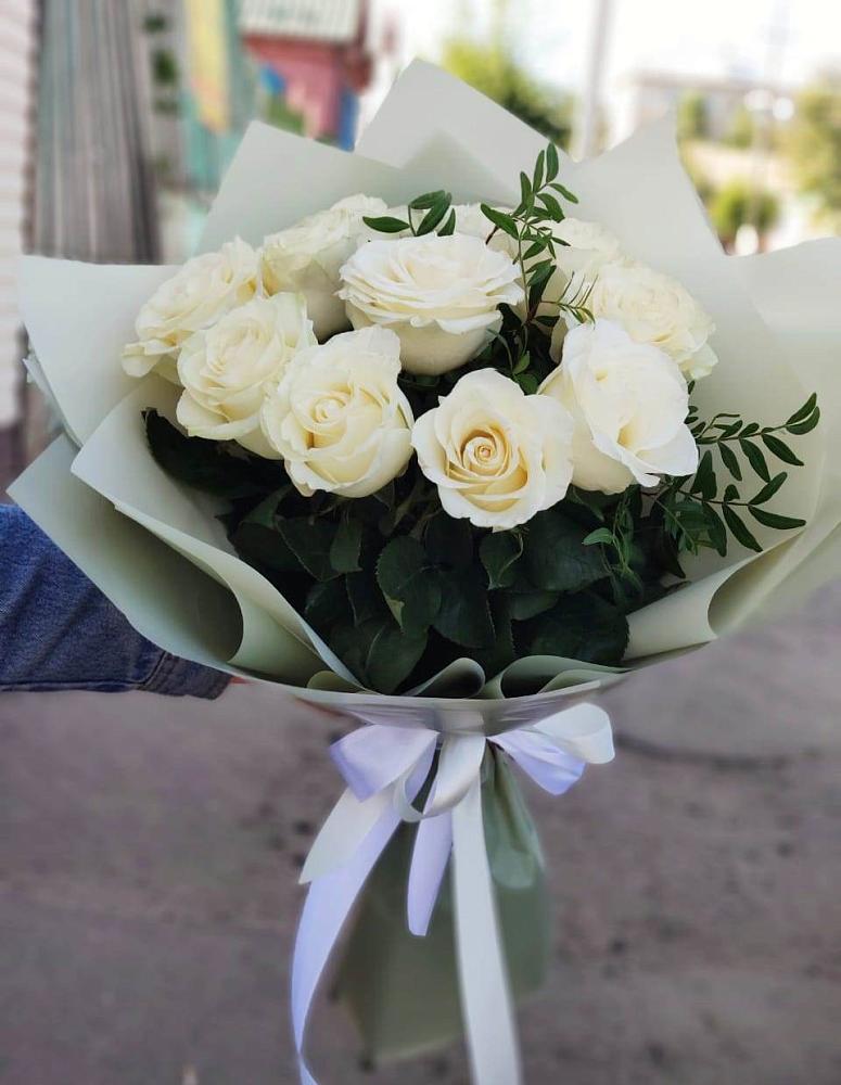 Букет Белые розы Проуд в Бакшеево