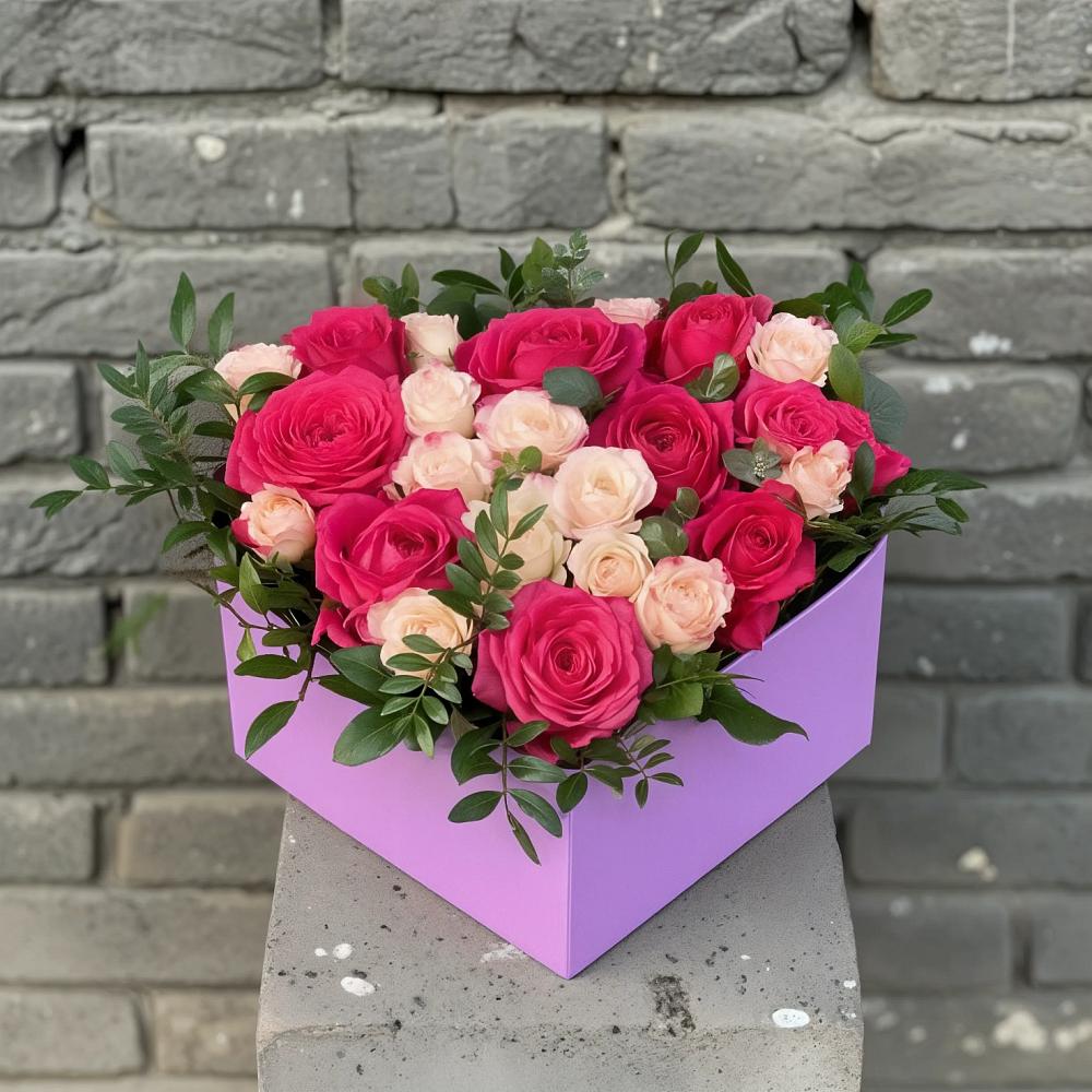 Цветочная композиция из Розы в коробке в Бакшеево