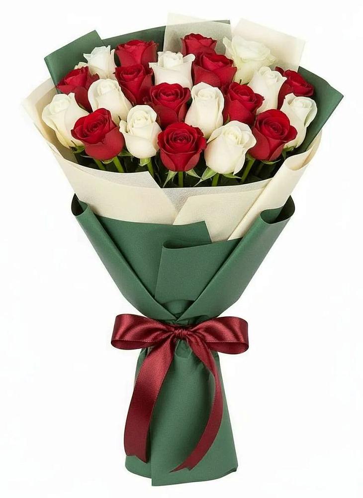 Букет Микс из красных и белых роз в Бакшеево