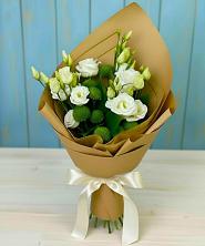 Букет цветов из:  Хризантемы и Лизиантусы в Бакшеево