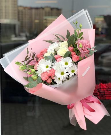 Букет цветов из: Розы, Лизиантусы и Хризантемы в Бакшеево