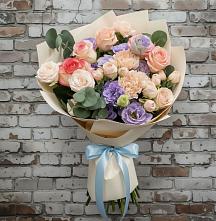 Букет цветов из:  Розы, Лизиантусы и Гвоздики в Бакшеево