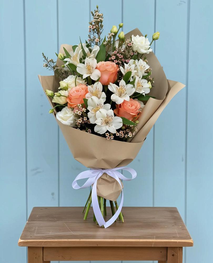 Букет цветов из: Альстромерии, Лизиантусы, Розы и Хризантемы в Бакшеево